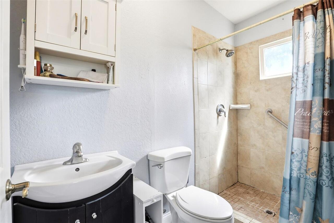 Listing Photo 15