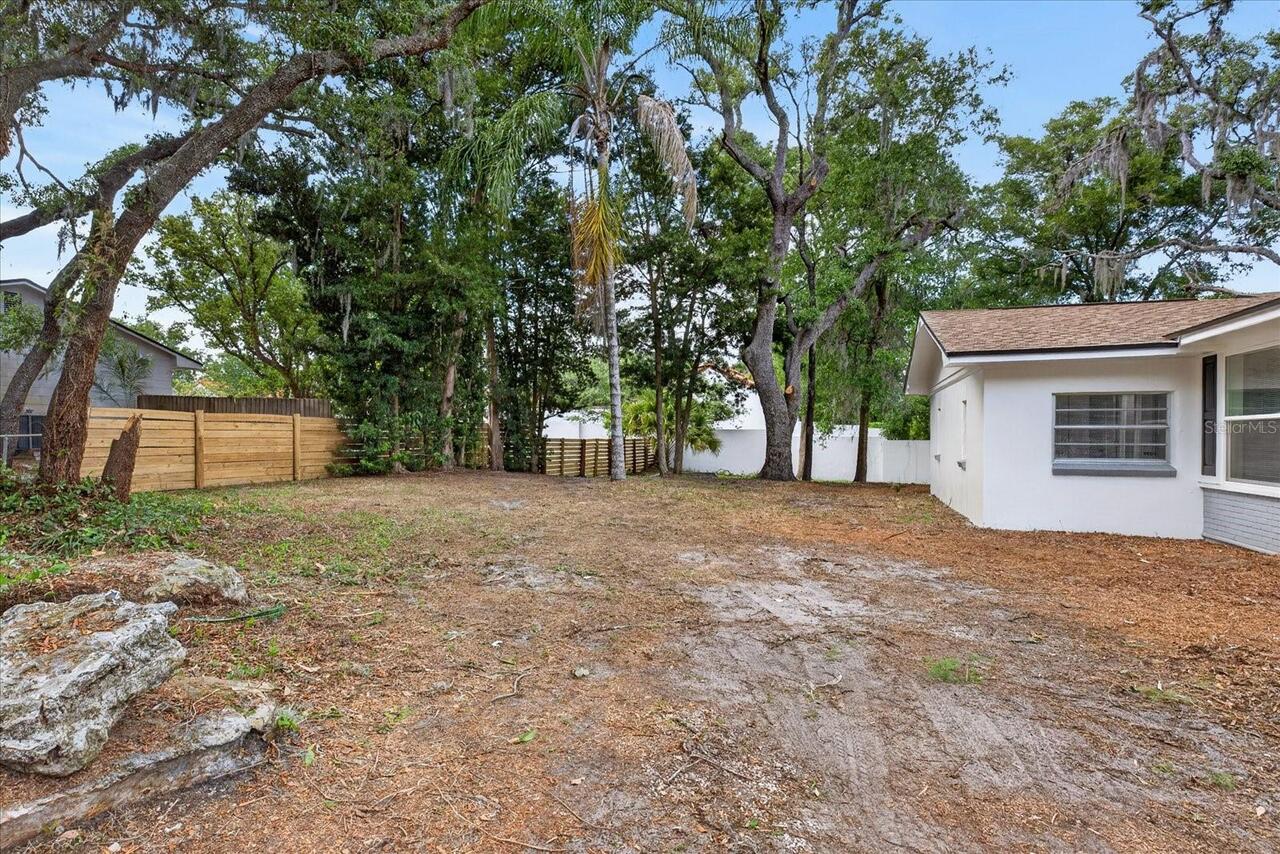 Listing Photo 10