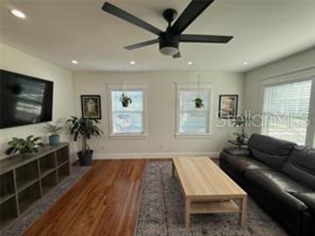 Listing Photo 12