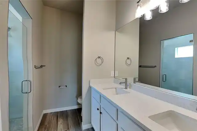 Listing Photo 9