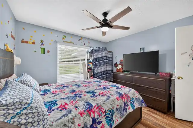 Listing Photo 15