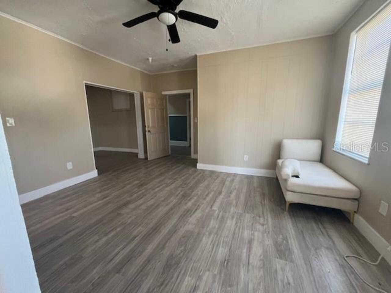 Listing Photo 12