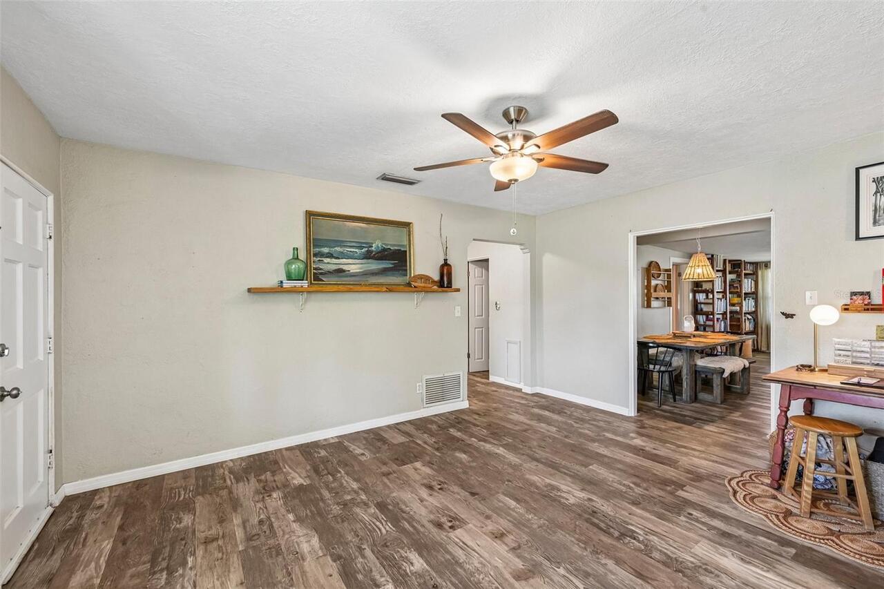 Listing Photo 10