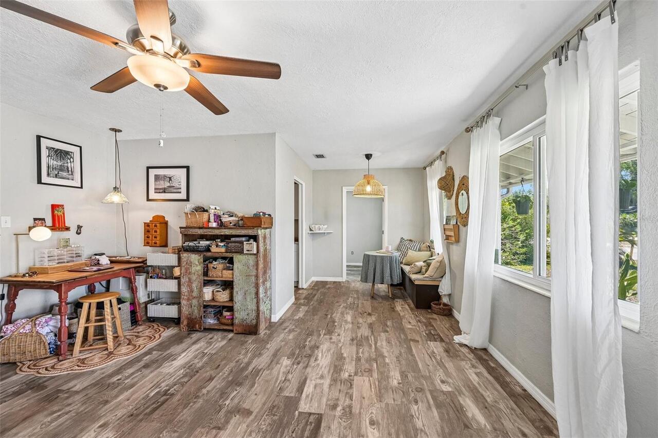 Listing Photo 11