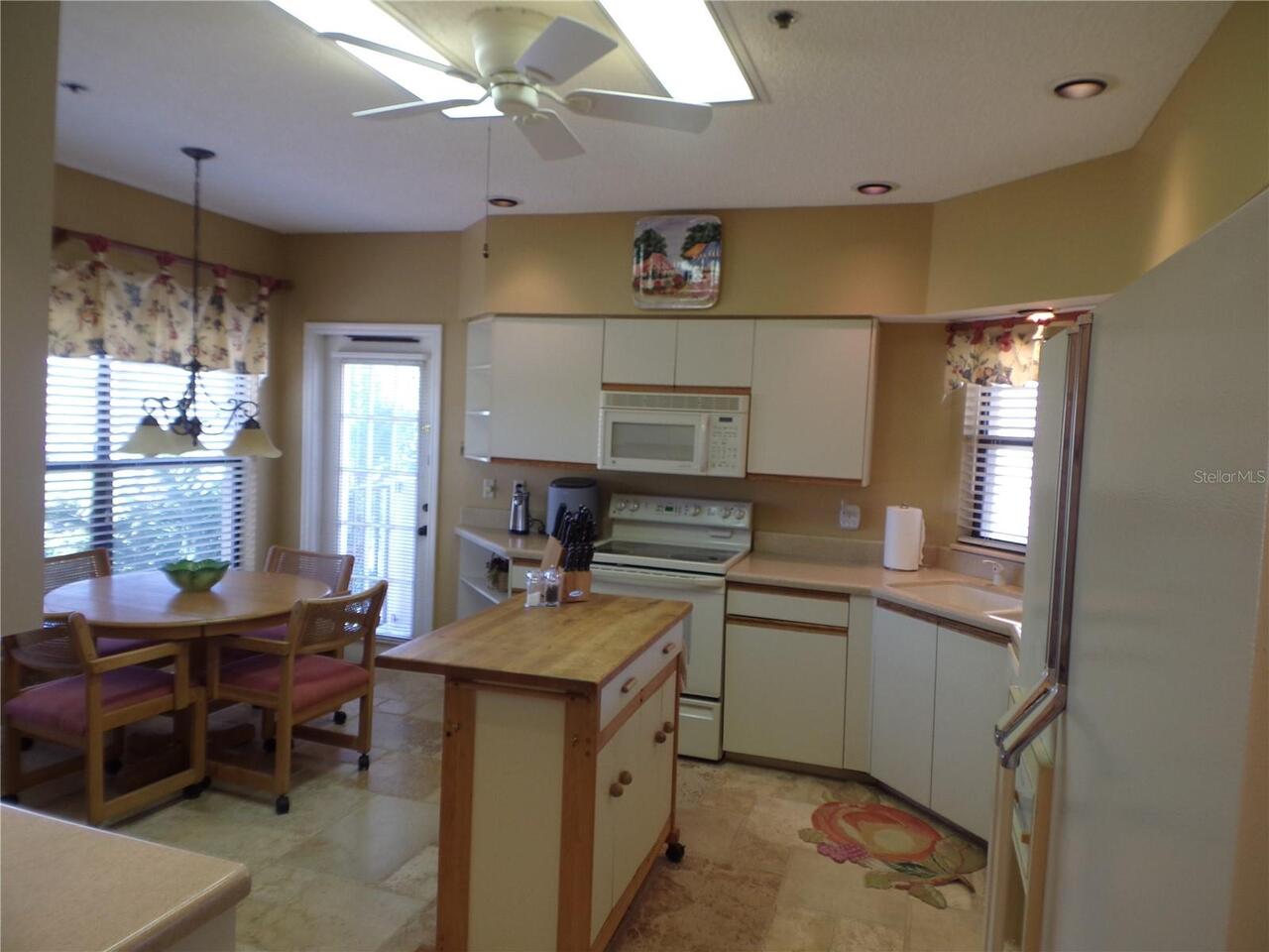 Listing Photo 9