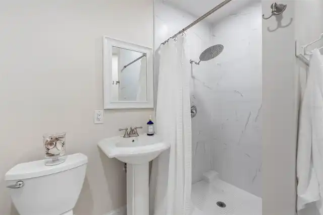 Listing Photo 33