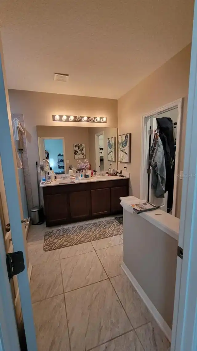 Listing Photo 9