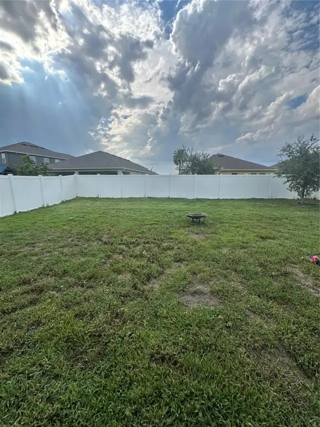 Listing Photo 10