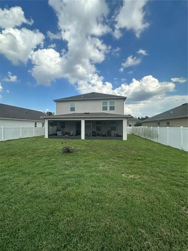 Listing Photo 12