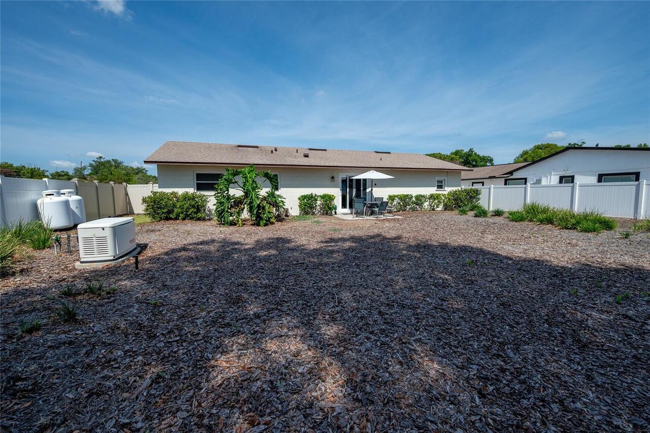 Listing Photo 12