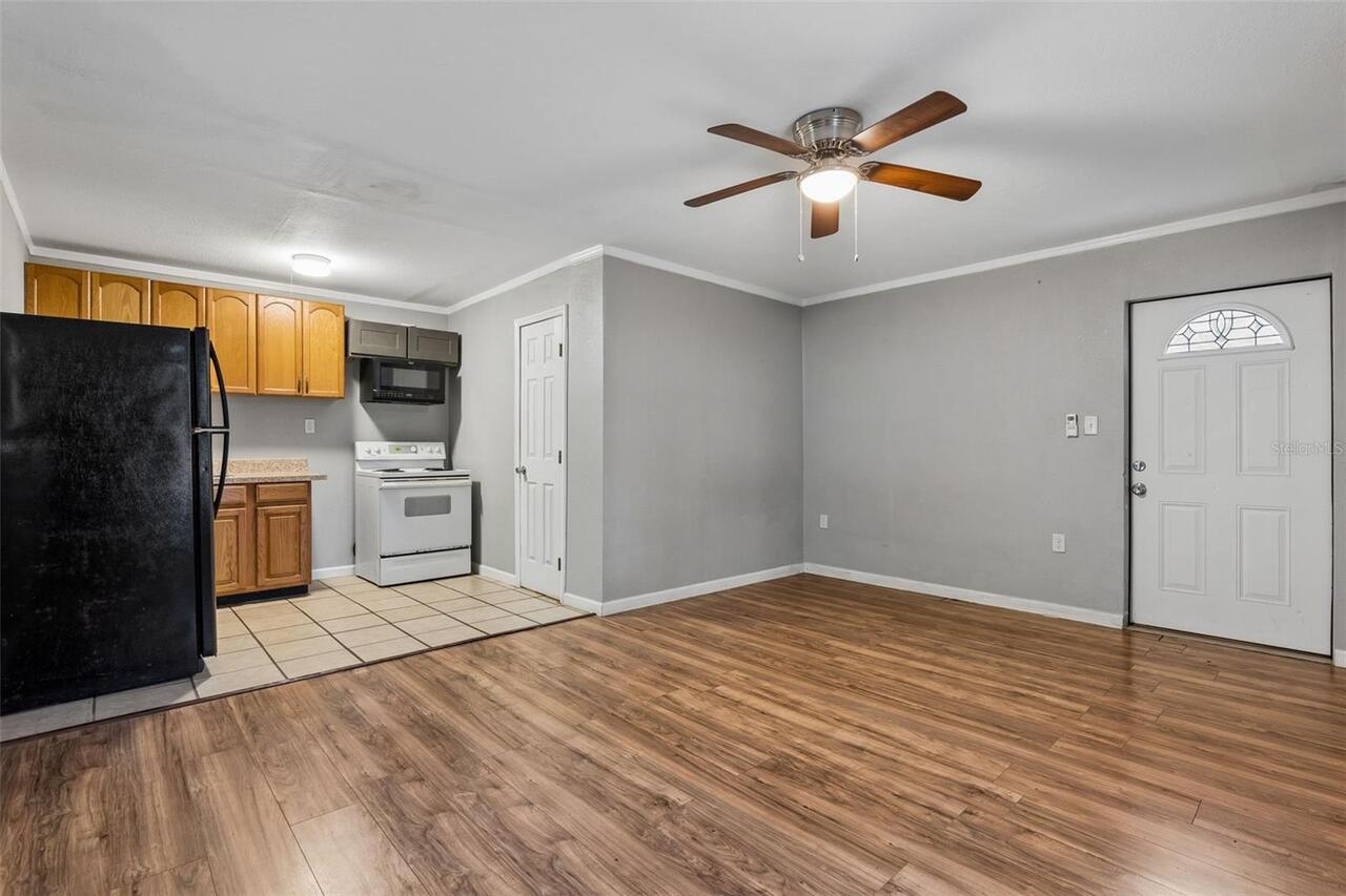 Listing Photo 9