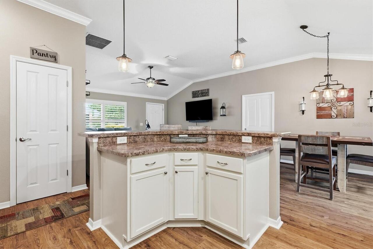Listing Photo 15