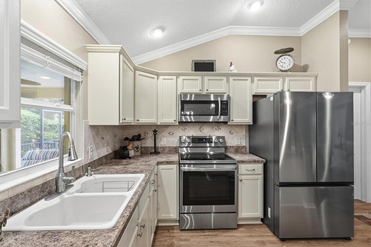 Listing Photo 18
