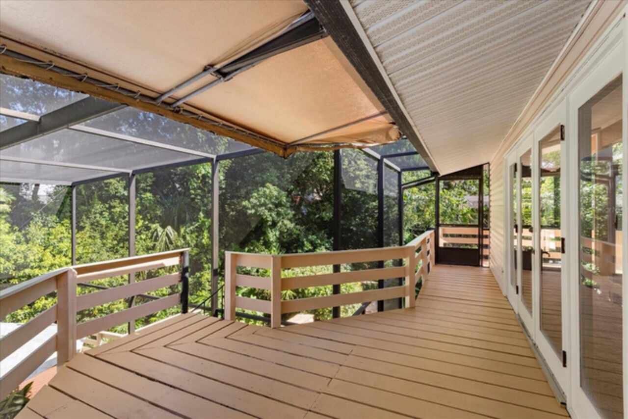 Listing Photo 10
