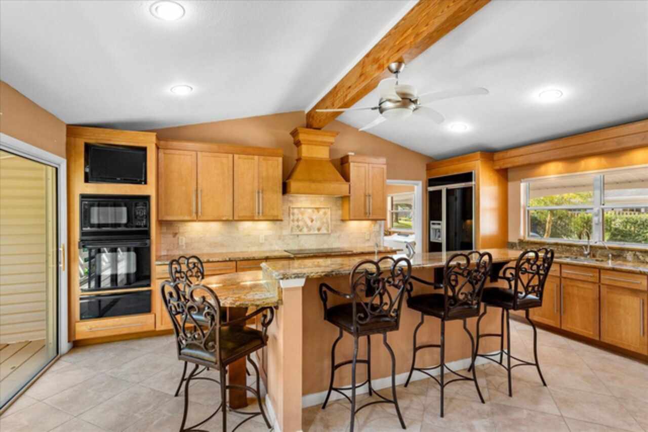 Listing Photo 17