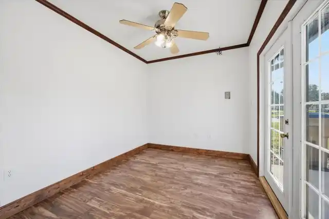 Listing Photo 7