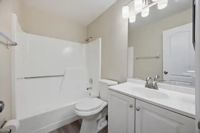 Listing Photo 19