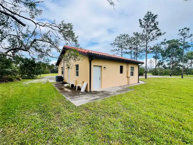 Listing Photo 14