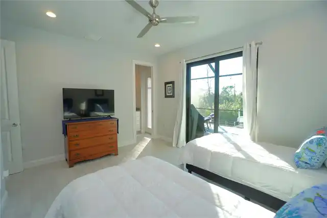 Listing Photo 34