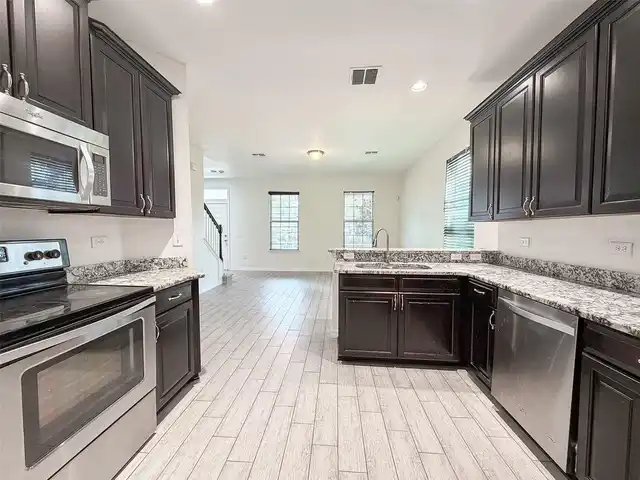 Listing Photo 13