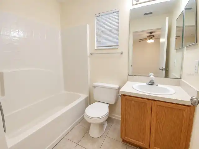Listing Photo 10