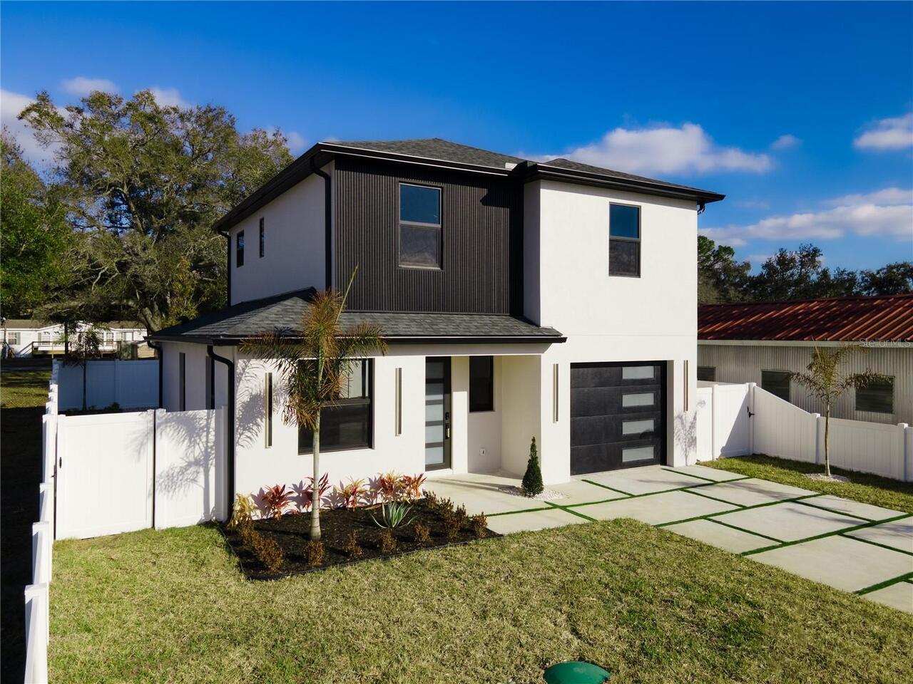 Listing Photo 16