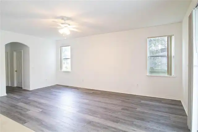 Listing Photo 7
