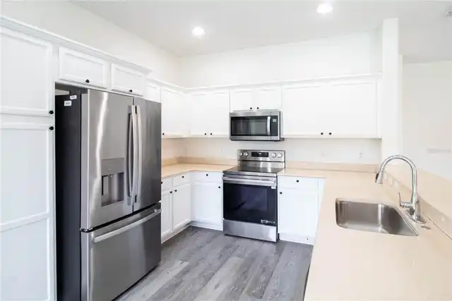 Listing Photo 11