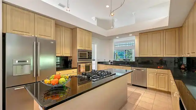 Listing Photo 15