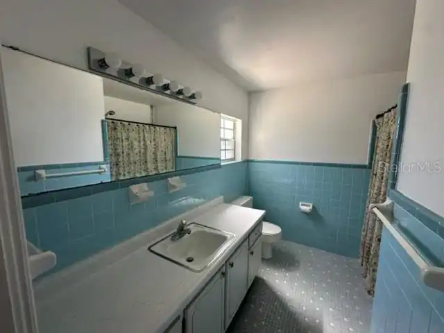 Listing Photo 8