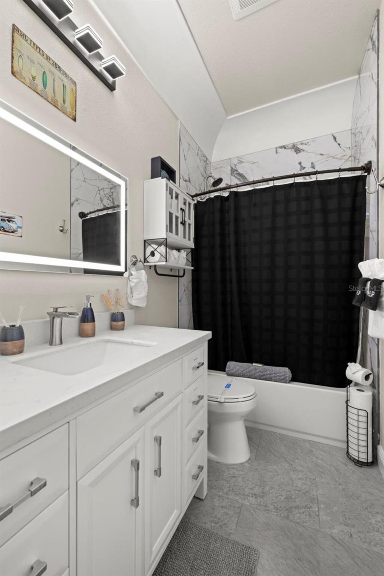 Listing Photo 12