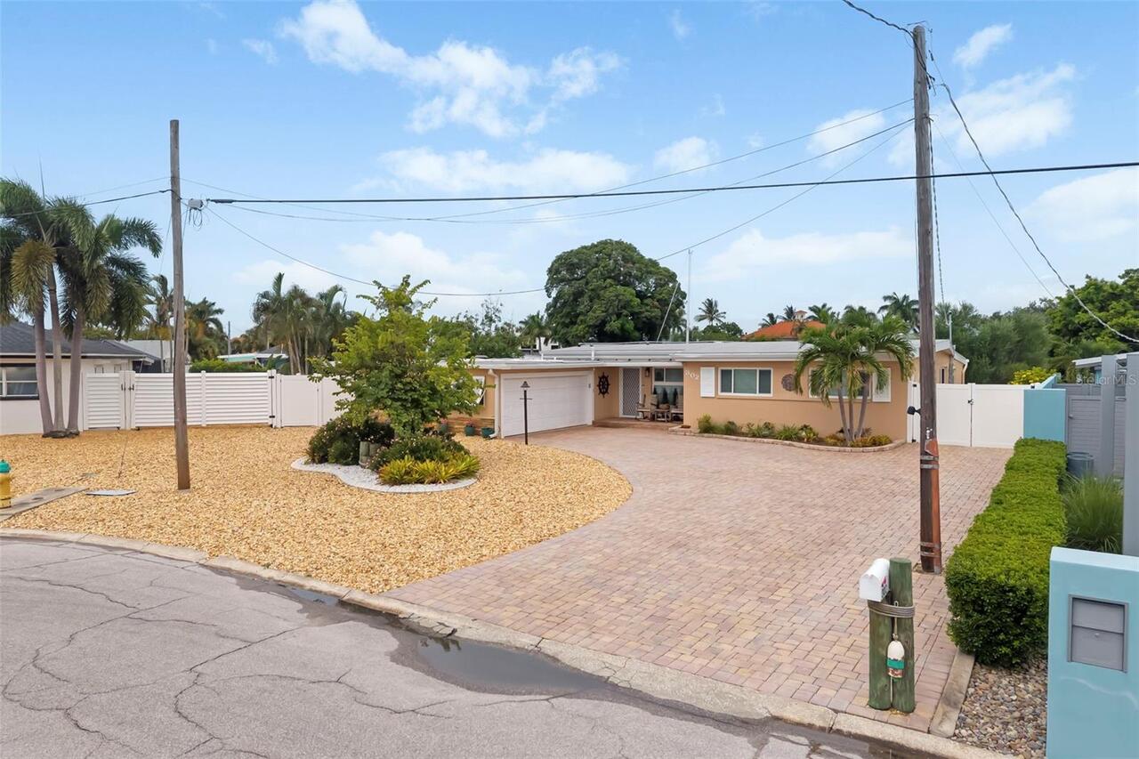 Listing Photo 33