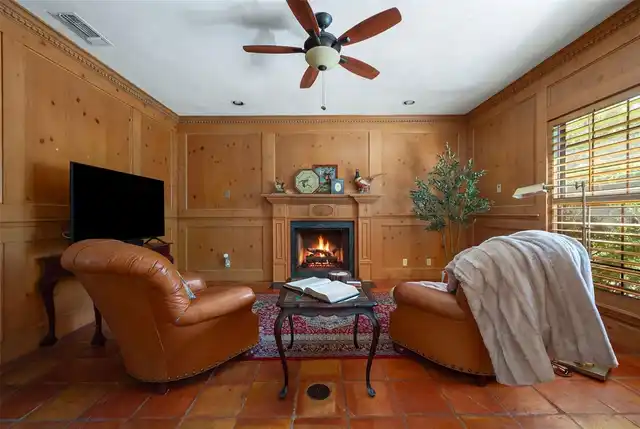 Listing Photo 14