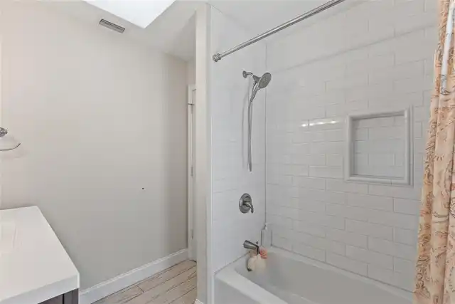 Listing Photo 23