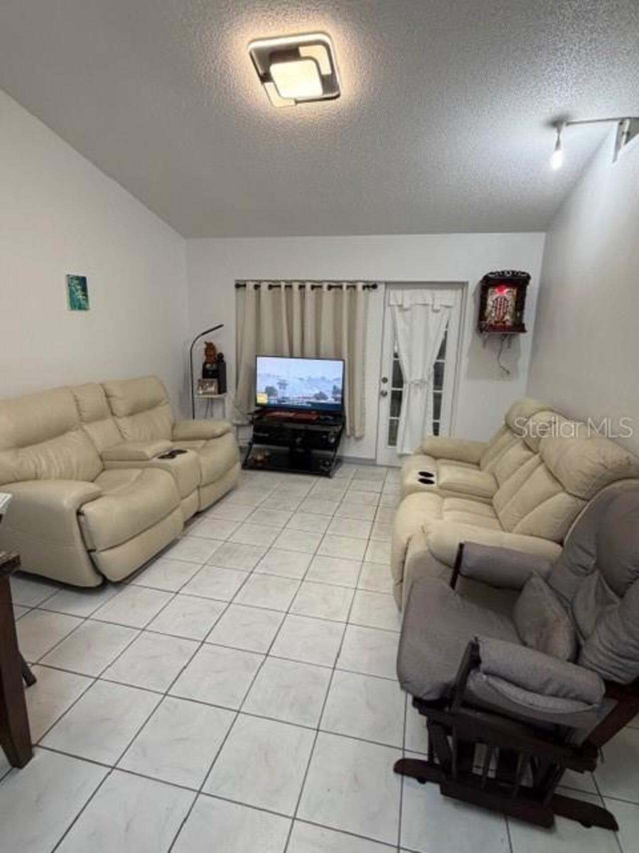 Listing Photo 7