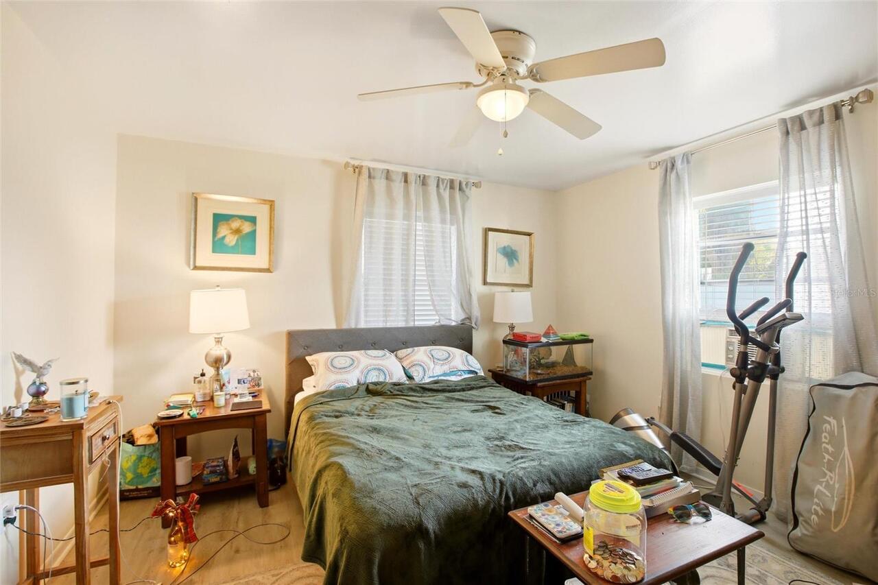 Listing Photo 12