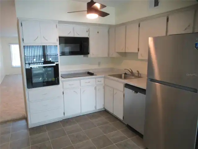 Listing Photo 11