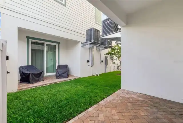 Listing Photo 10