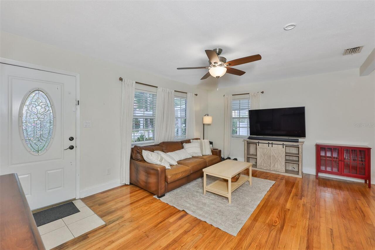Listing Photo 6