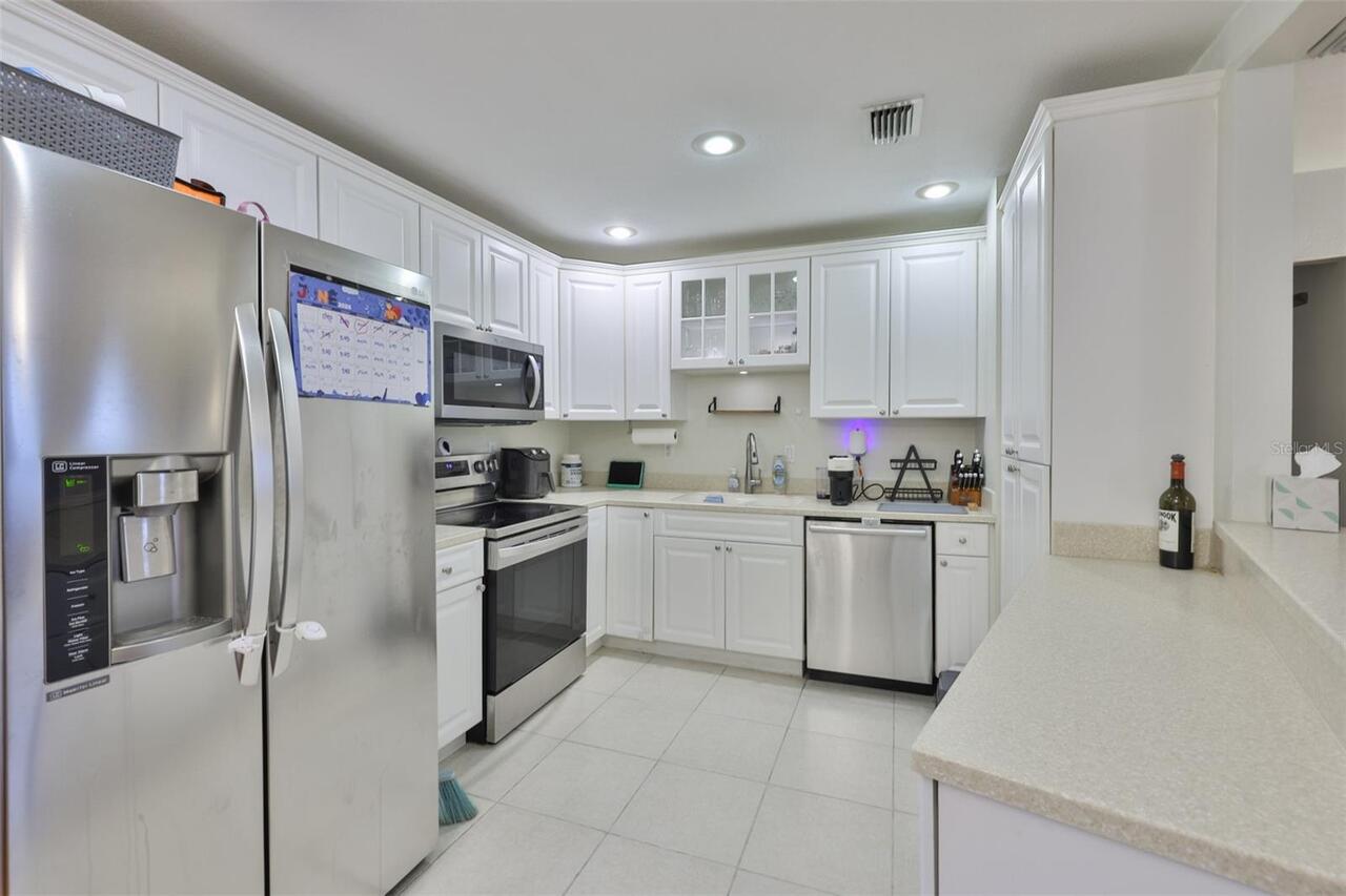 Listing Photo 9