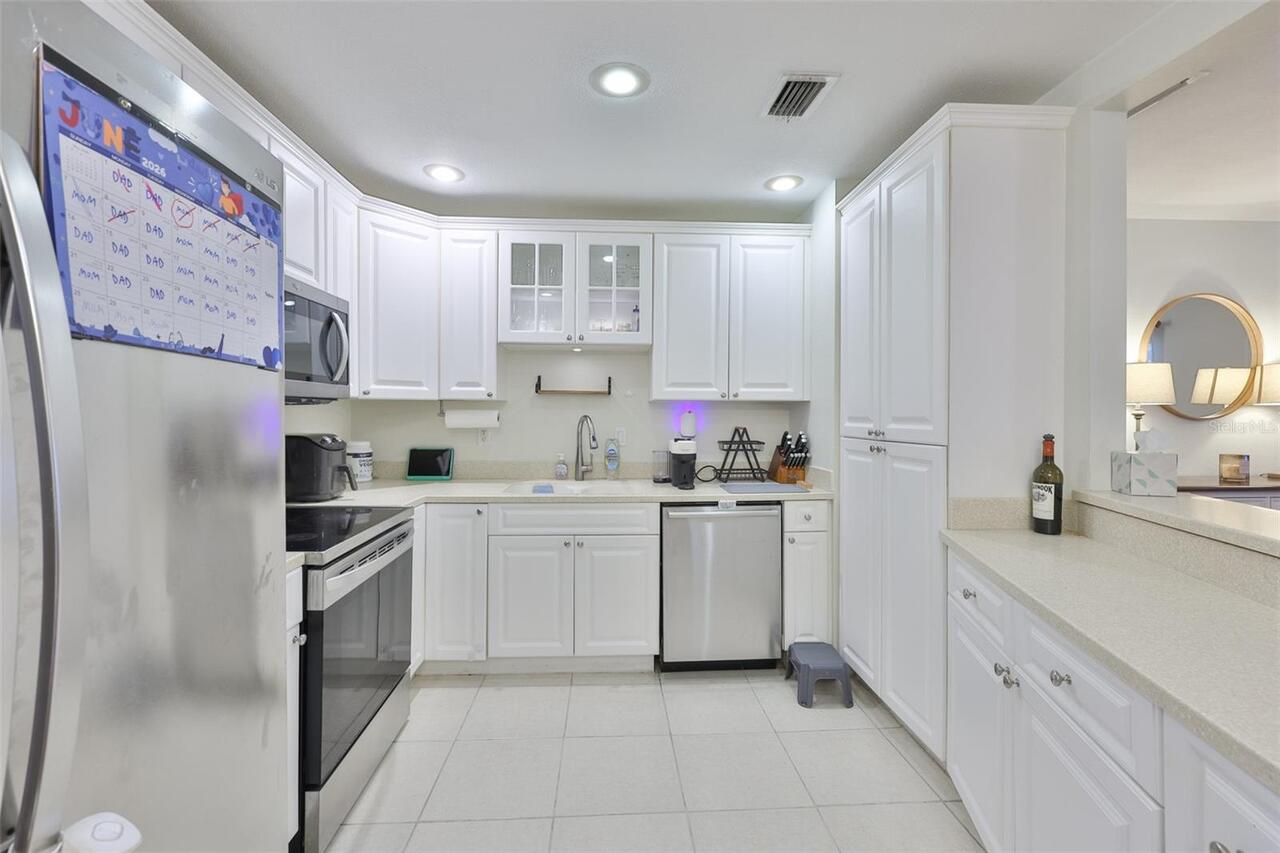 Listing Photo 10