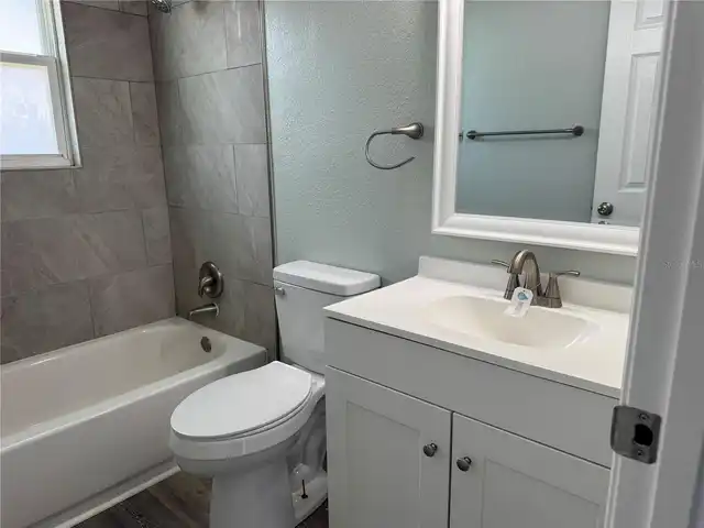 Listing Photo 12