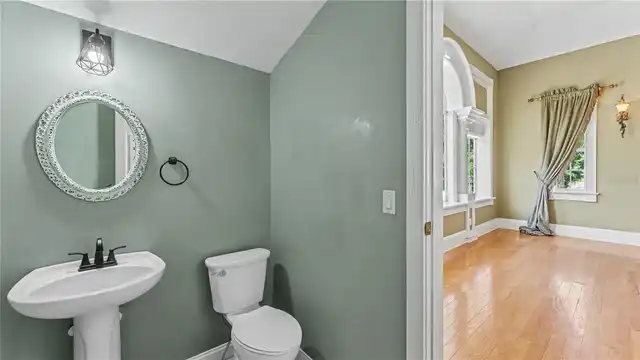 Listing Photo 16