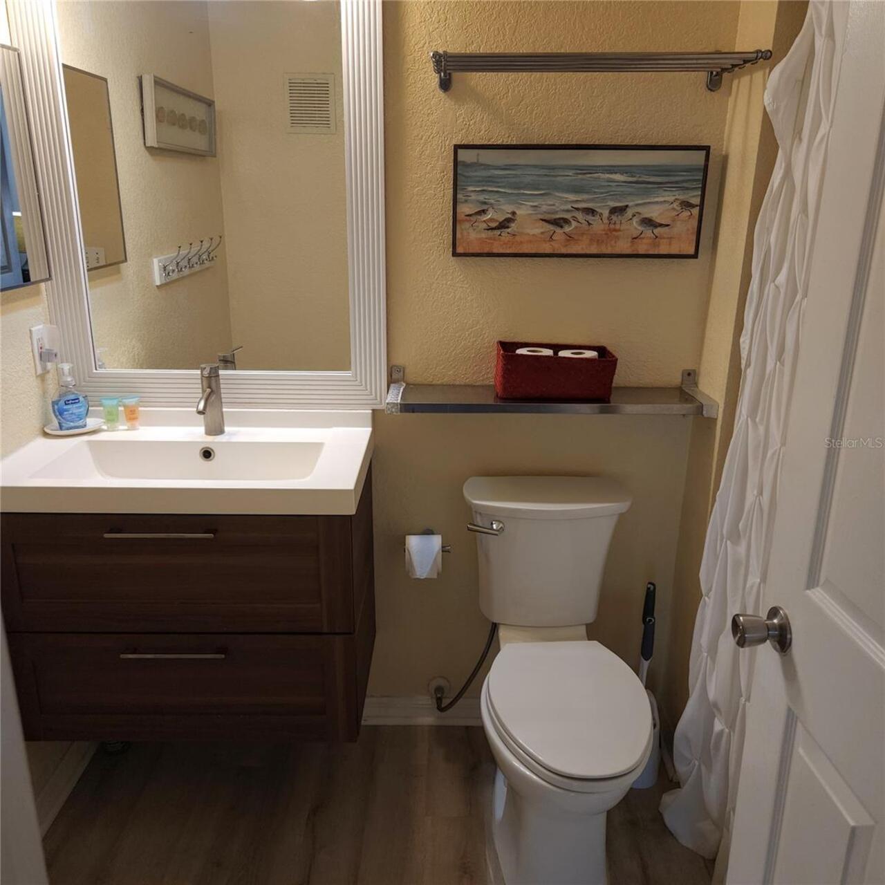 Listing Photo 8