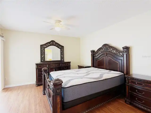 Listing Photo 14