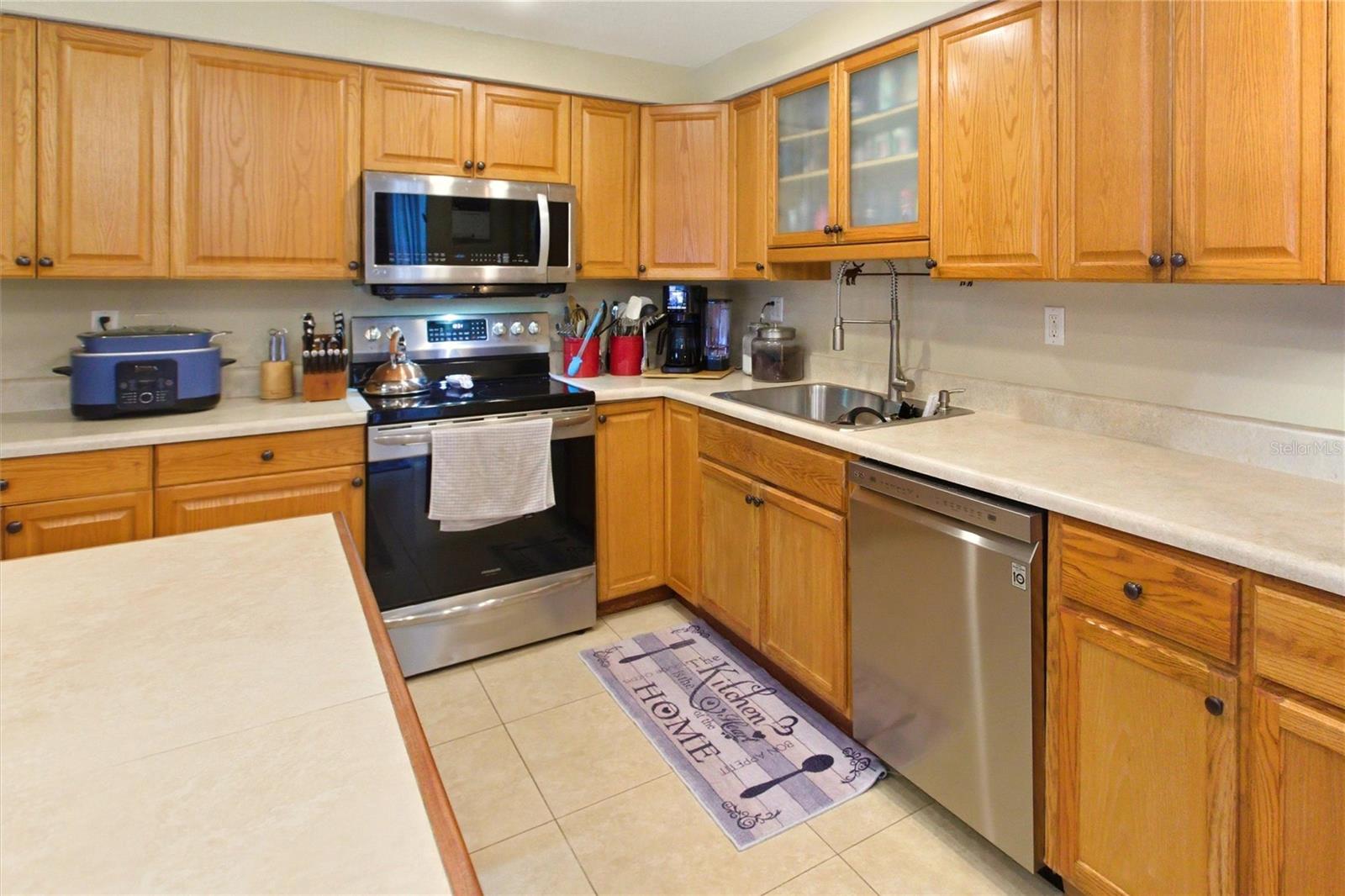 Listing Photo 12