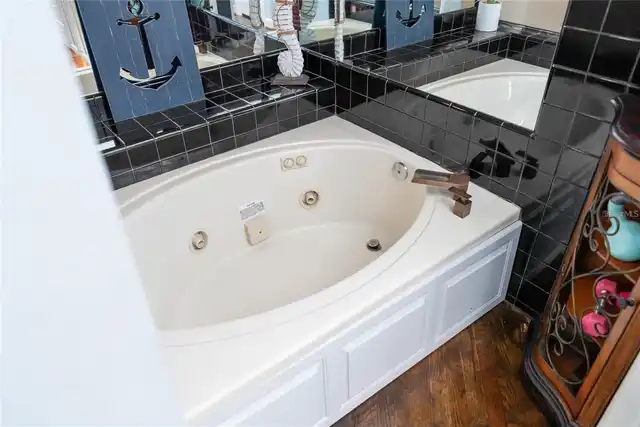 Listing Photo 32
