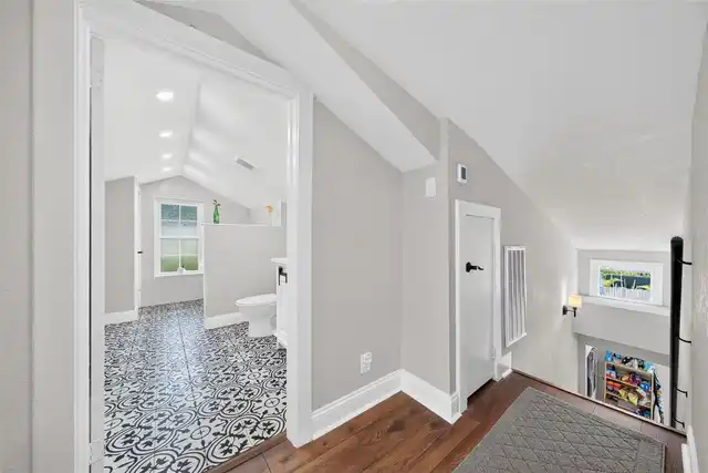 Listing Photo 16