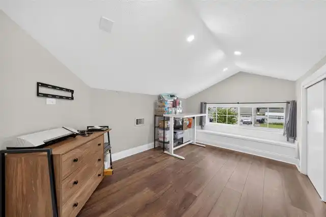Listing Photo 15