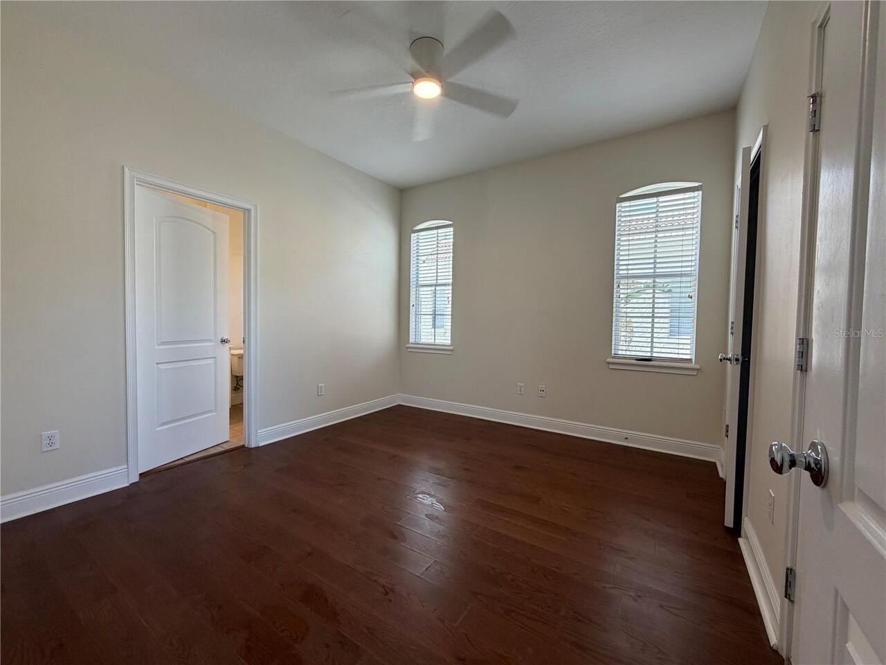 Listing Photo 9